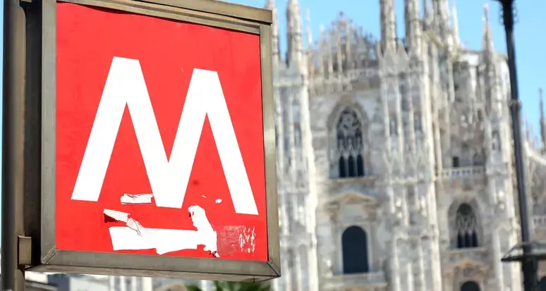 «Cosa guardi? Sono uomo e musulmano»: poi sfregia una 23enne