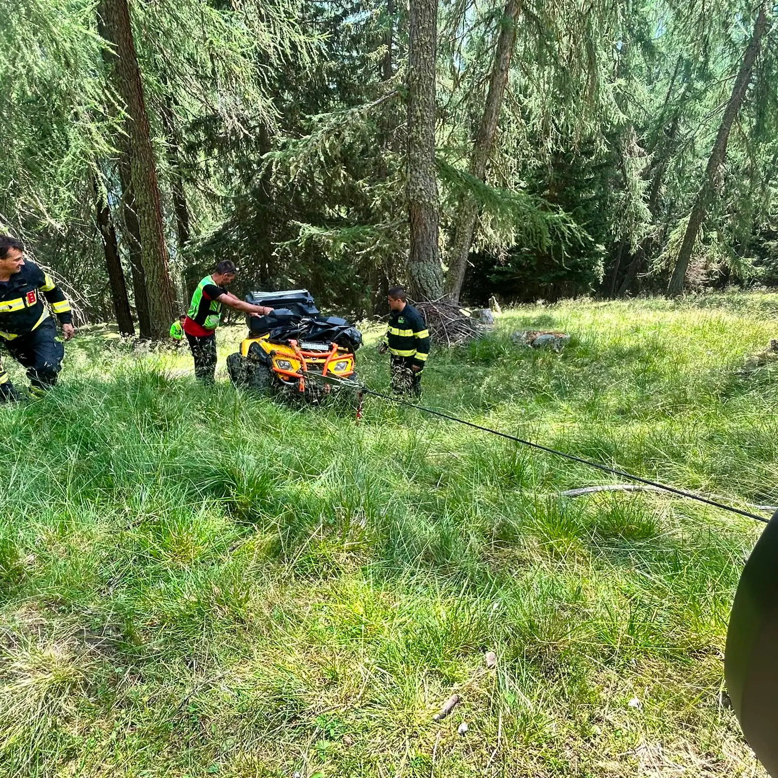 Val di Rabbi, travolto dal proprio quad: 50enne in codice rosso