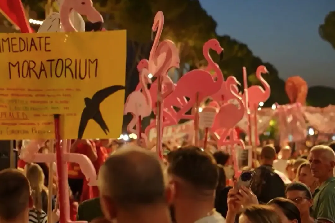 Albania, continua la protesta contro il progetto del resort legato a Trump
