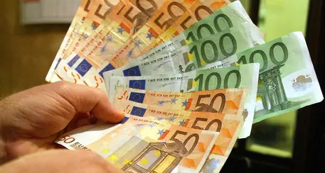 Caffè Portici, furto nella notte: spariscono 500 euro dalla cassa