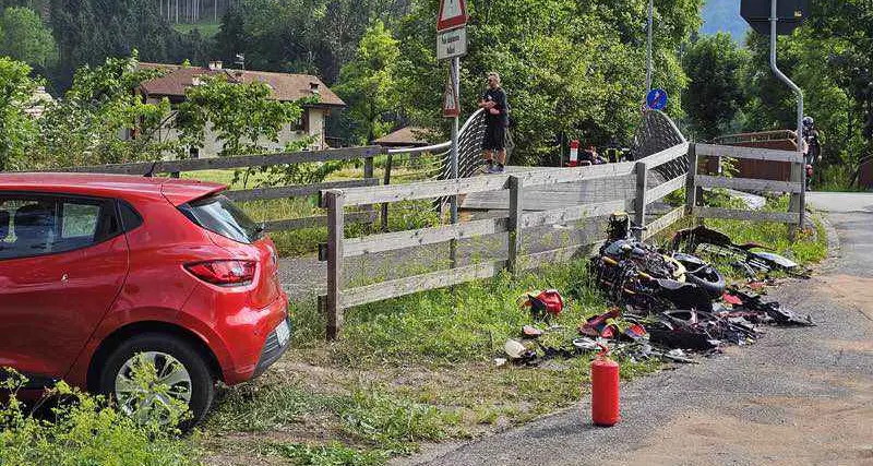 Bezzecca, scontro tra un’auto e una moto: morto un uomo di 42 anni