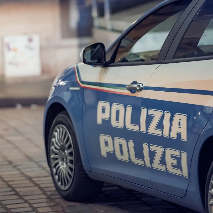 Rapina un rider dello scooter: arrestato a Bolzano