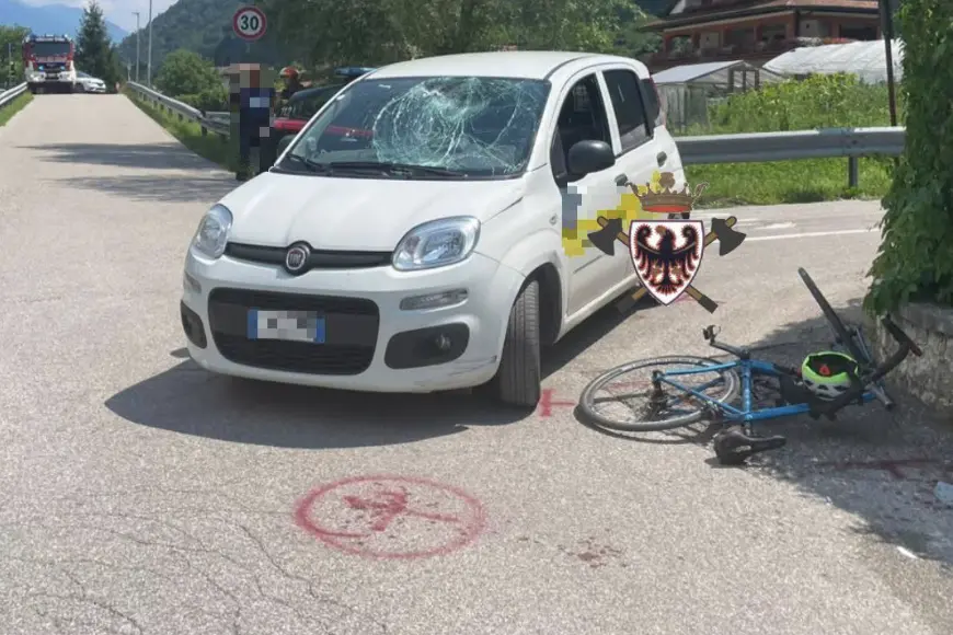 Marter, ciclista di 61 anni investito da un'auto: trasportato al Santa Chiara