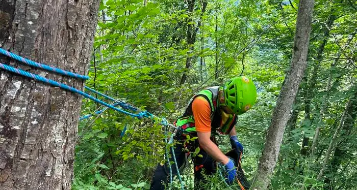Escursionista trovato morto nel Bellunese: precipitato per 80 metri