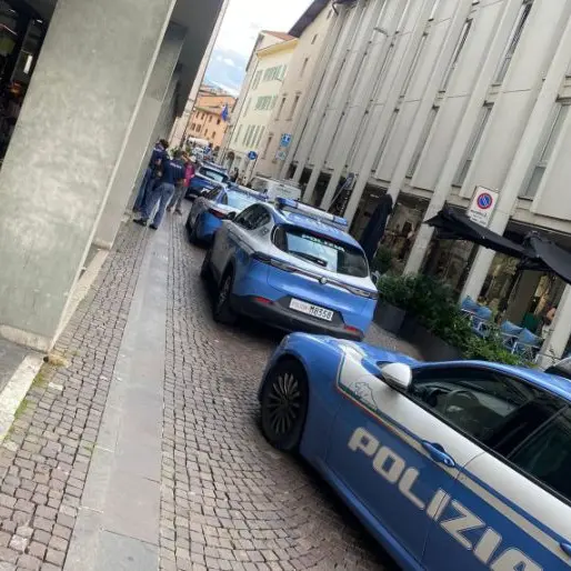 Trento, controlli antidroga tra stazione e Portela: denunciata una 41enne per spaccio