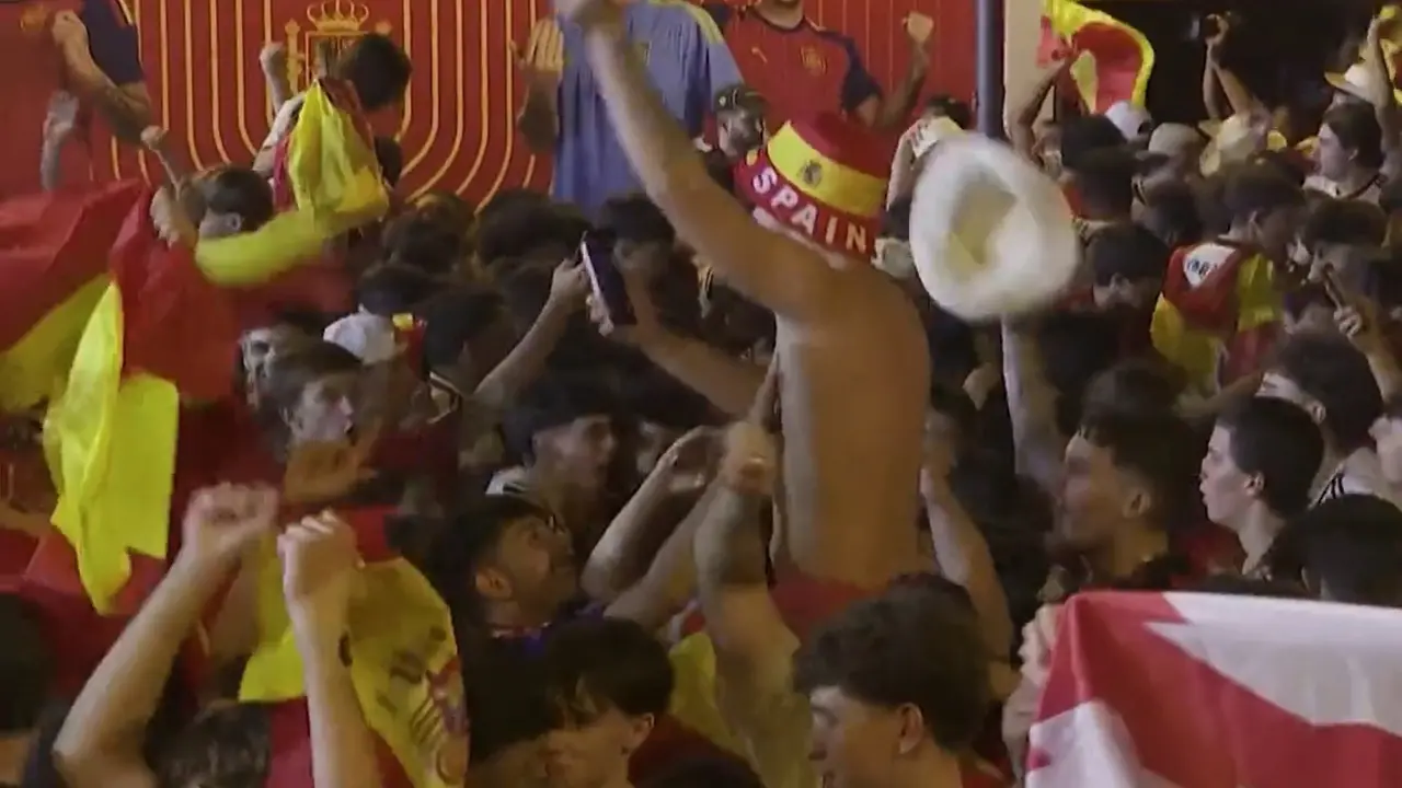 Madrid, tifosi in delirio dopo l'approdo alla finale dei Mondiali