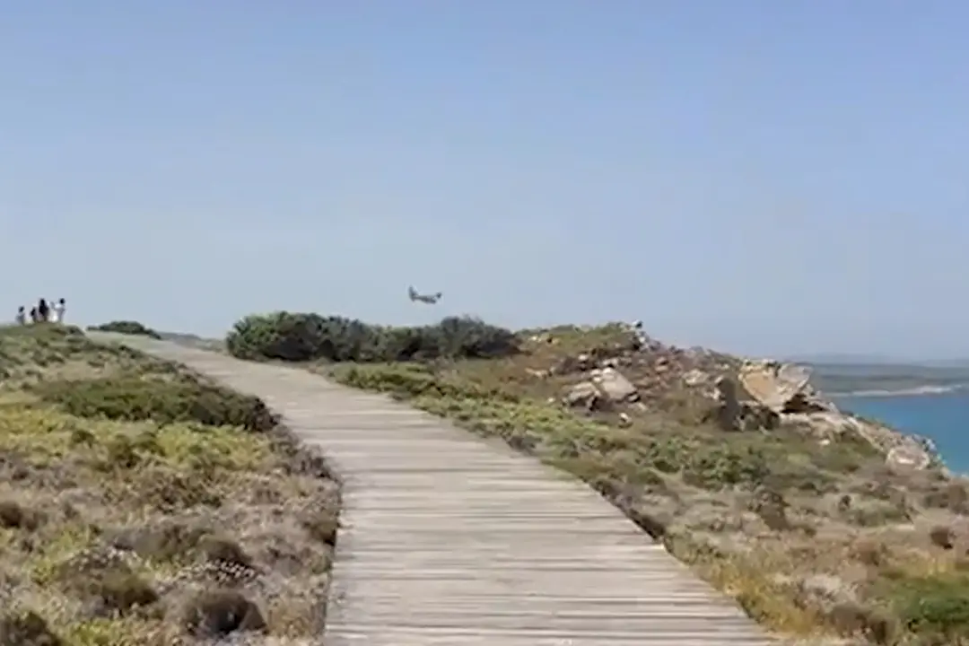 Sardegna, terzo giorno di battaglia contro l'incendio ad Aglientu