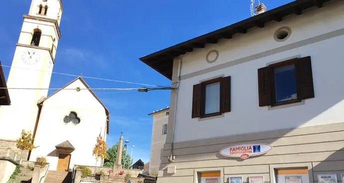 Aumenti e nuovo welfare per i 2 mila dipendenti dei negozi Coop in Trentino