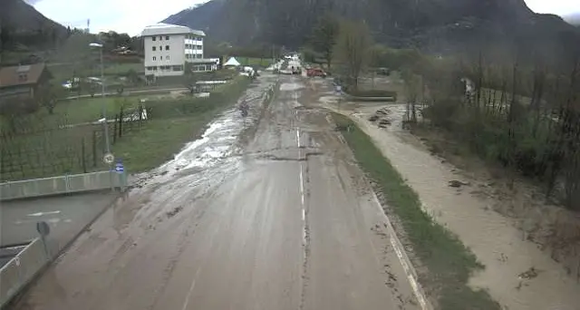 Frane e colate di fango, disagi sulle strade in Trentino: statale del Caffaro chiusa