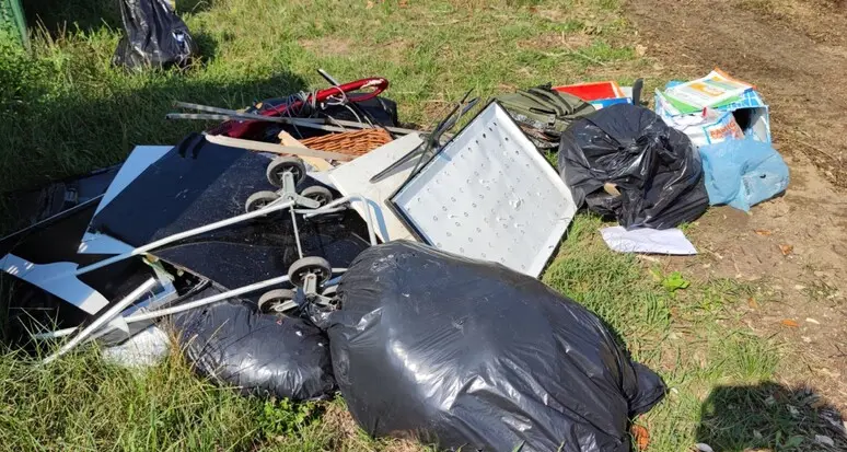 Piana Rotaliana, già 25 multe da 1.000 euro per l'abbandono di rifiuti