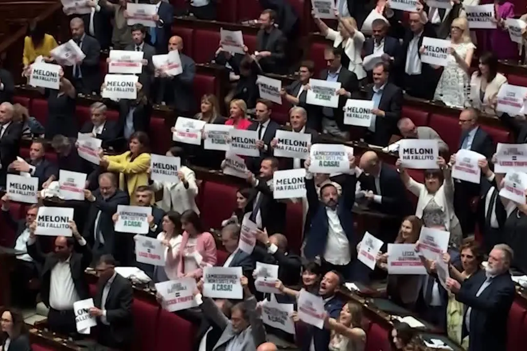 L. elettorale, cartelli opposizioni alla Camera: \"Meloni ha fallito\"