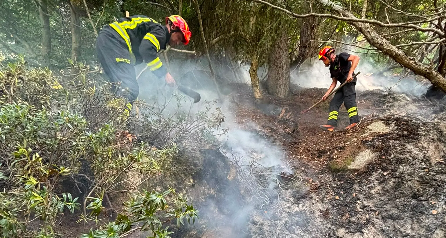 Boazzo, incendio sopra la diga