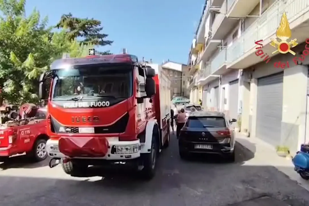 Esplosione per fuga di gas nel Cosentino: tre feriti, due ustionati gravi