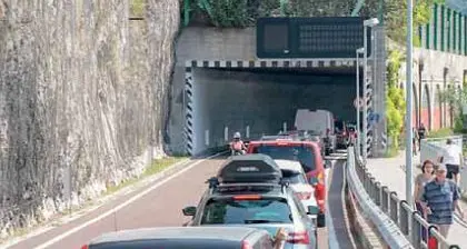 Riva, pronti a bloccare i tunnel sotto il Brione