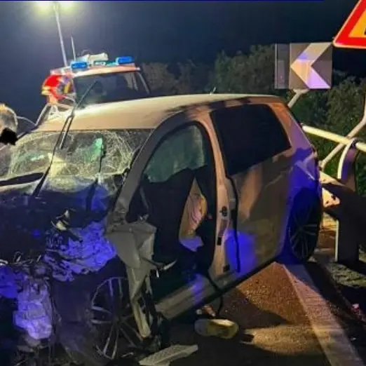 Frontale nella notte a Cadine: 28enne gravissimo