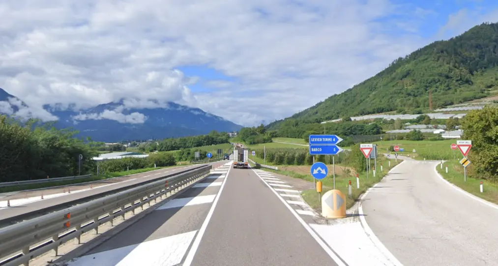 Valsugana, chiusura notturna verso Trento per lavori al cavalcaferrovia di Barco
