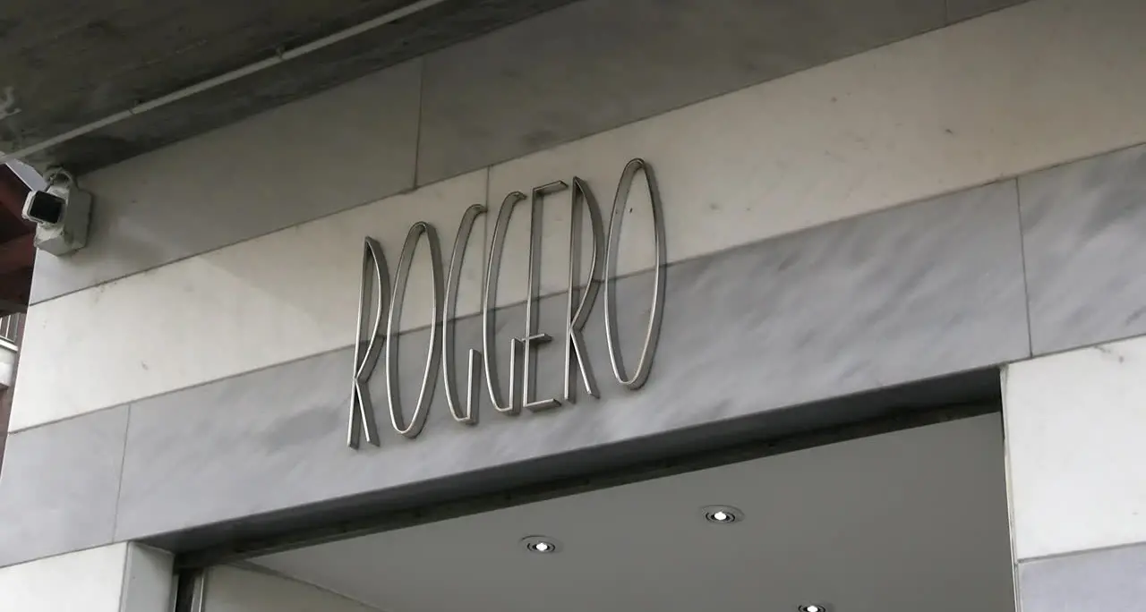 Riaperta la gioielleria di Roggero, se ne occuperanno la moglie e una delle figlie