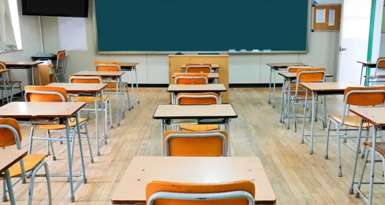 Il pedagogista Marco Dallari: «Serve una rifondazione del modello didattico»