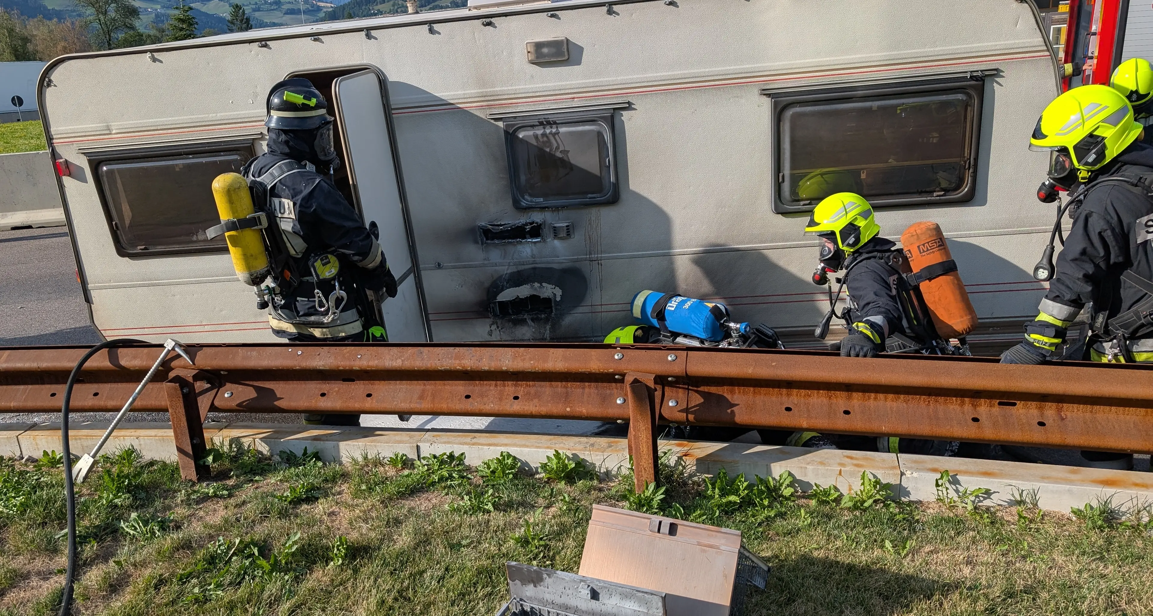 Paura in A22: principio d'incendio a una roulotte nell'area Sadobre