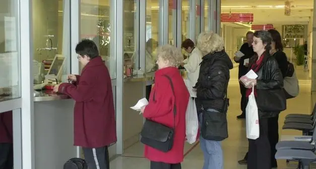 Liste d'attesa, il Pd all’attacco: «Trentino ultimo in Italia, Tonina risponda»