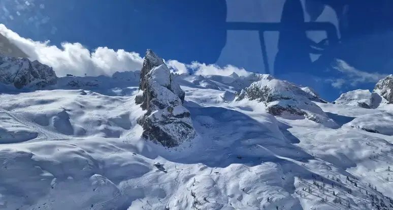 Scivola sulla via Normale della Marmolada, quarantenne ferito