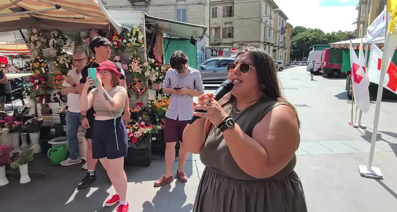 'Che caldo che fa', flash mob di Legambiente a Torino