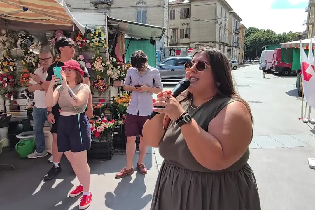'Che caldo che fa', flash mob di Legambiente a Torino