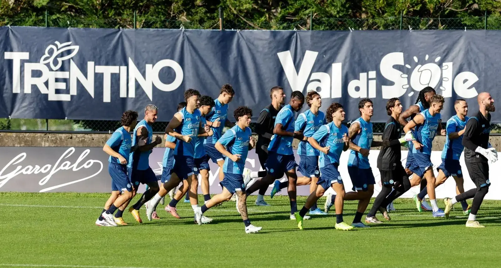 Napoli, sabato sera la presentazione ufficiale della squadra in piazza a Dimaro