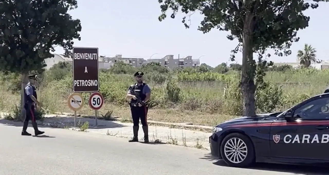 Operazione anti-mafia nel Trapanese: 12 arresti e 16 indagati