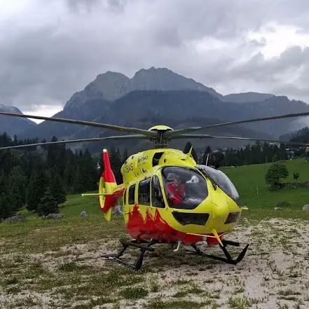 Paura sulle Pale: fulmine centra la ferrata, un escursionista in ospedale