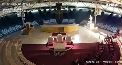 Medjugorje, raid vandalico contro la Madonna: vernice nera e altare in fiamme