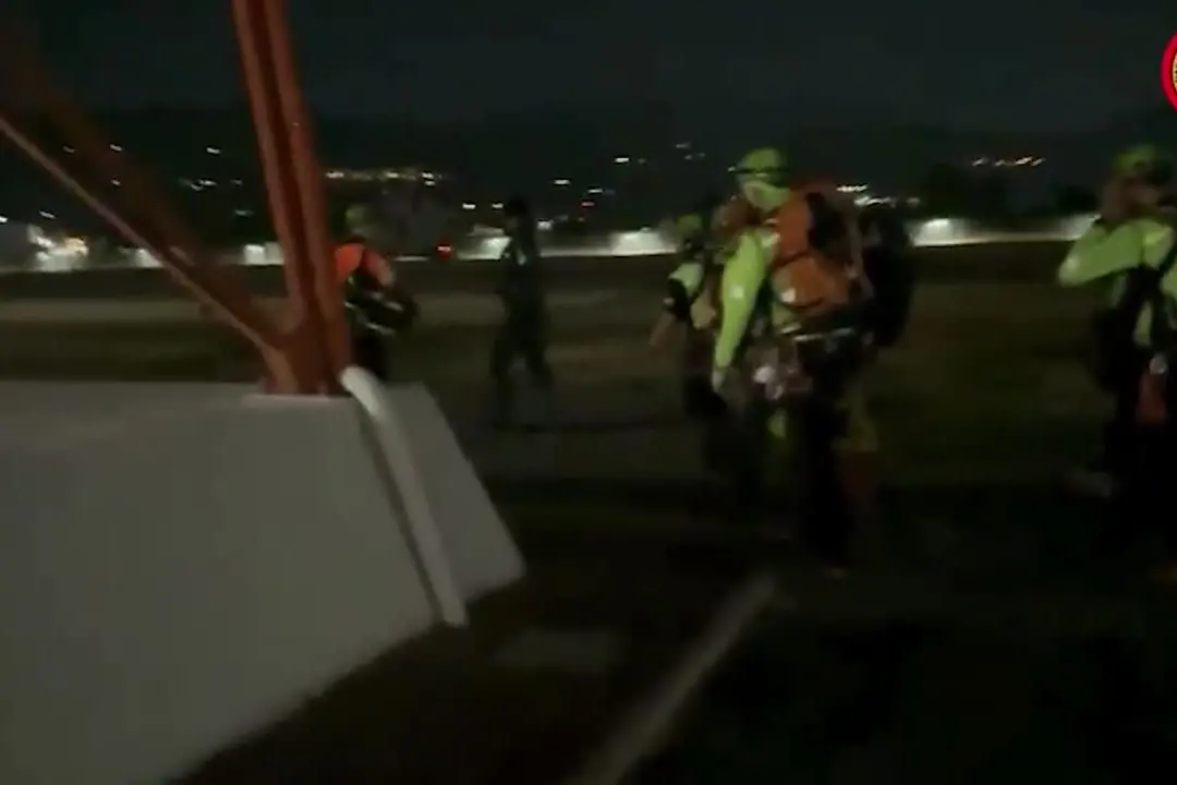 Cade mentre è in cordata sulle Alpi Apuane, soccorso notturno per alpinista