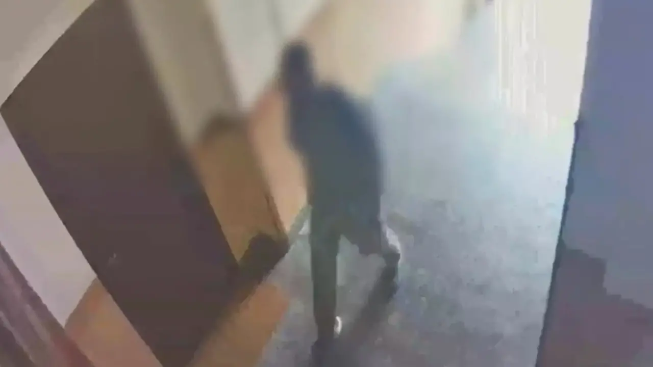 Milano, soccorre una donna importunata e viene ferito a coltellate