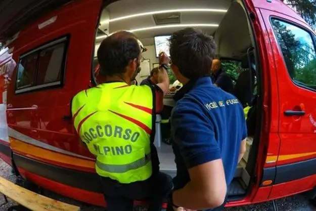 Escursionisti bloccati sul Catinaccio e donna dispersa ritrovata a Lamar: doppio salvataggio nella notte