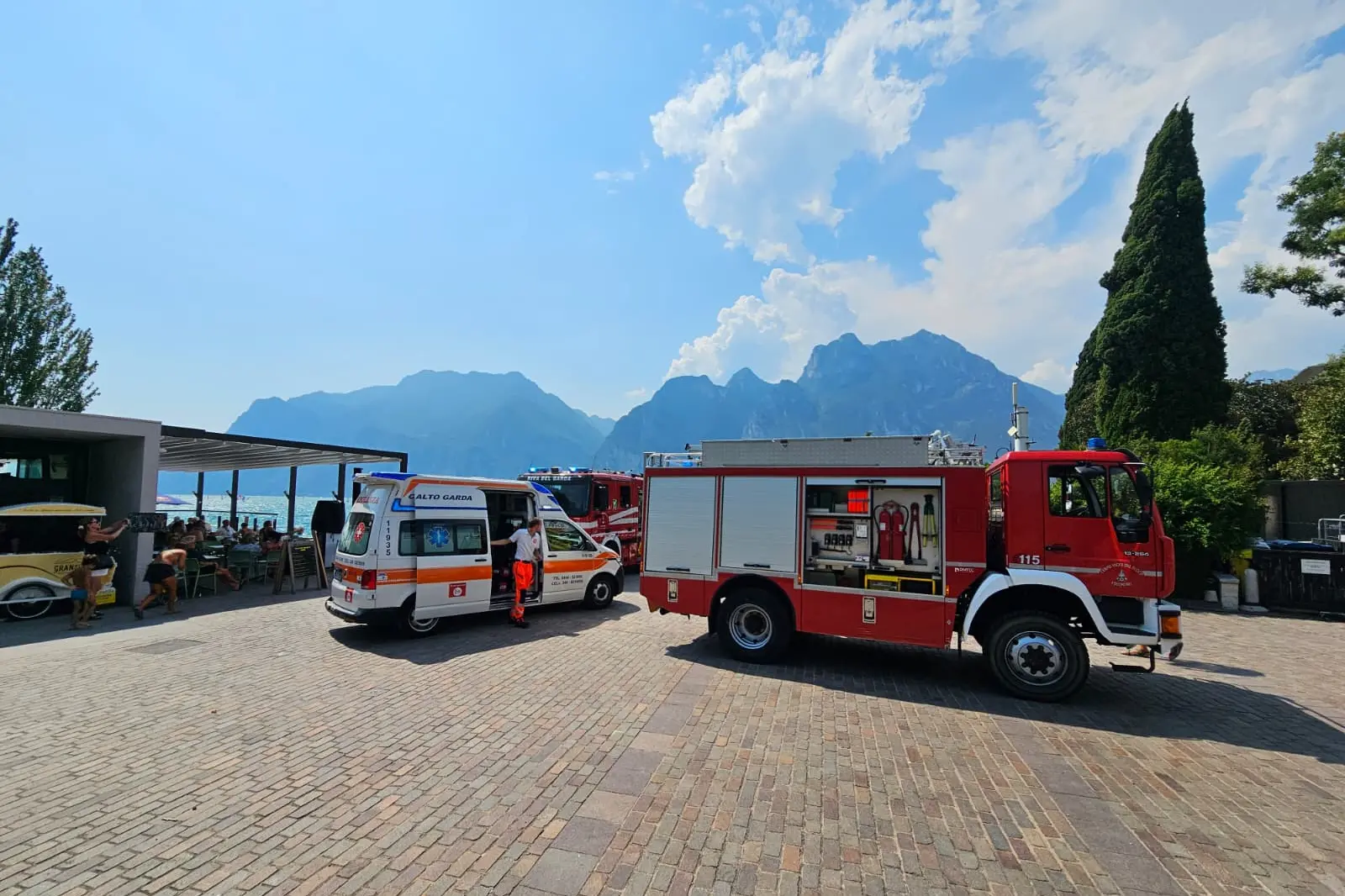 Allarme a Torbole, in spiaggia spunta una bomba