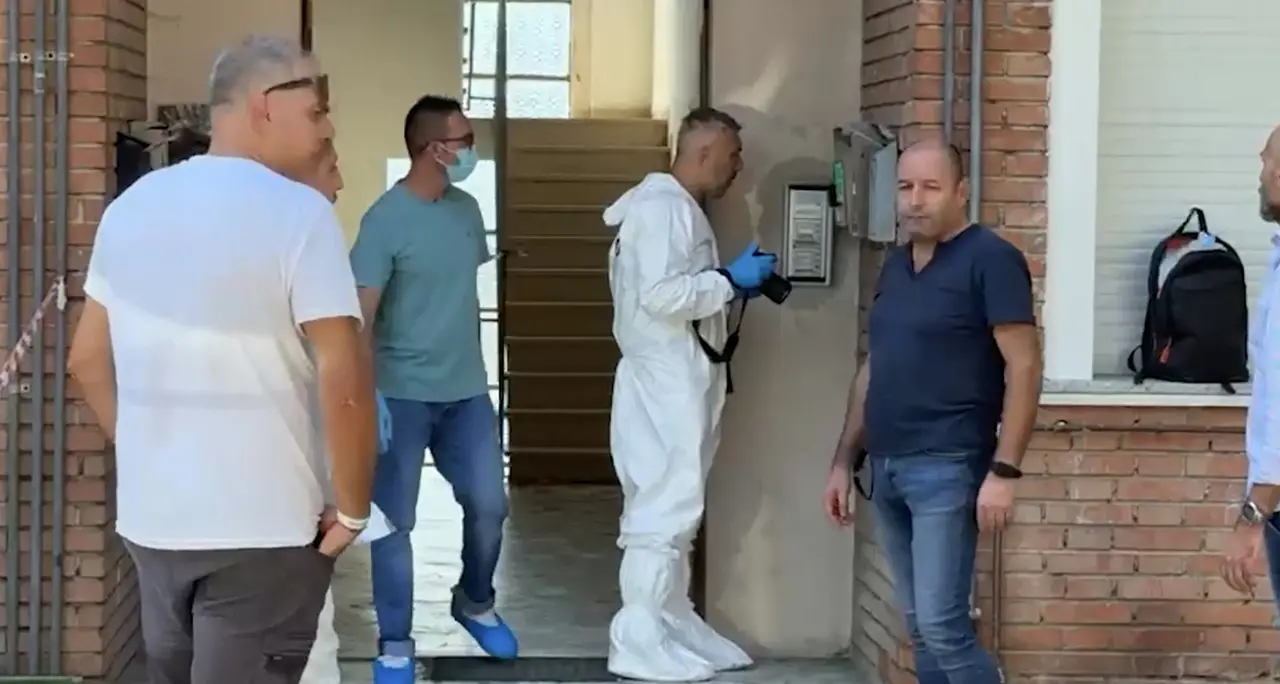 Trentenne ucciso a coltellate dopo una lite in casa nel Modenese