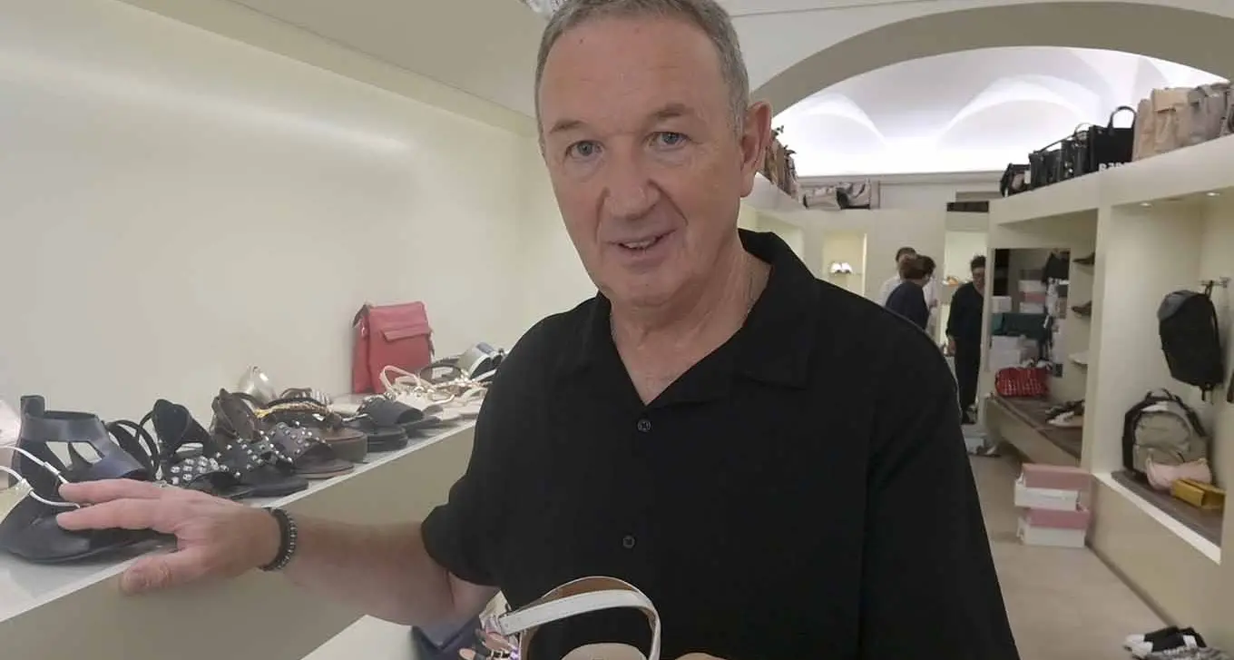 Mezzo secolo dietro il bancone, Raffaele Pedrotti festeggia 50 anni di lavoro