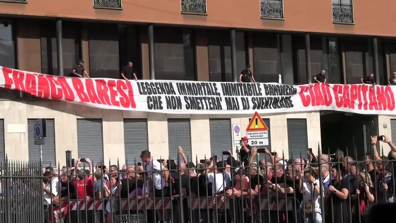 Funerali Baresi, il ricordo di ex compagni e istituzioni: \"Era un padre, un'icona del calcio\"