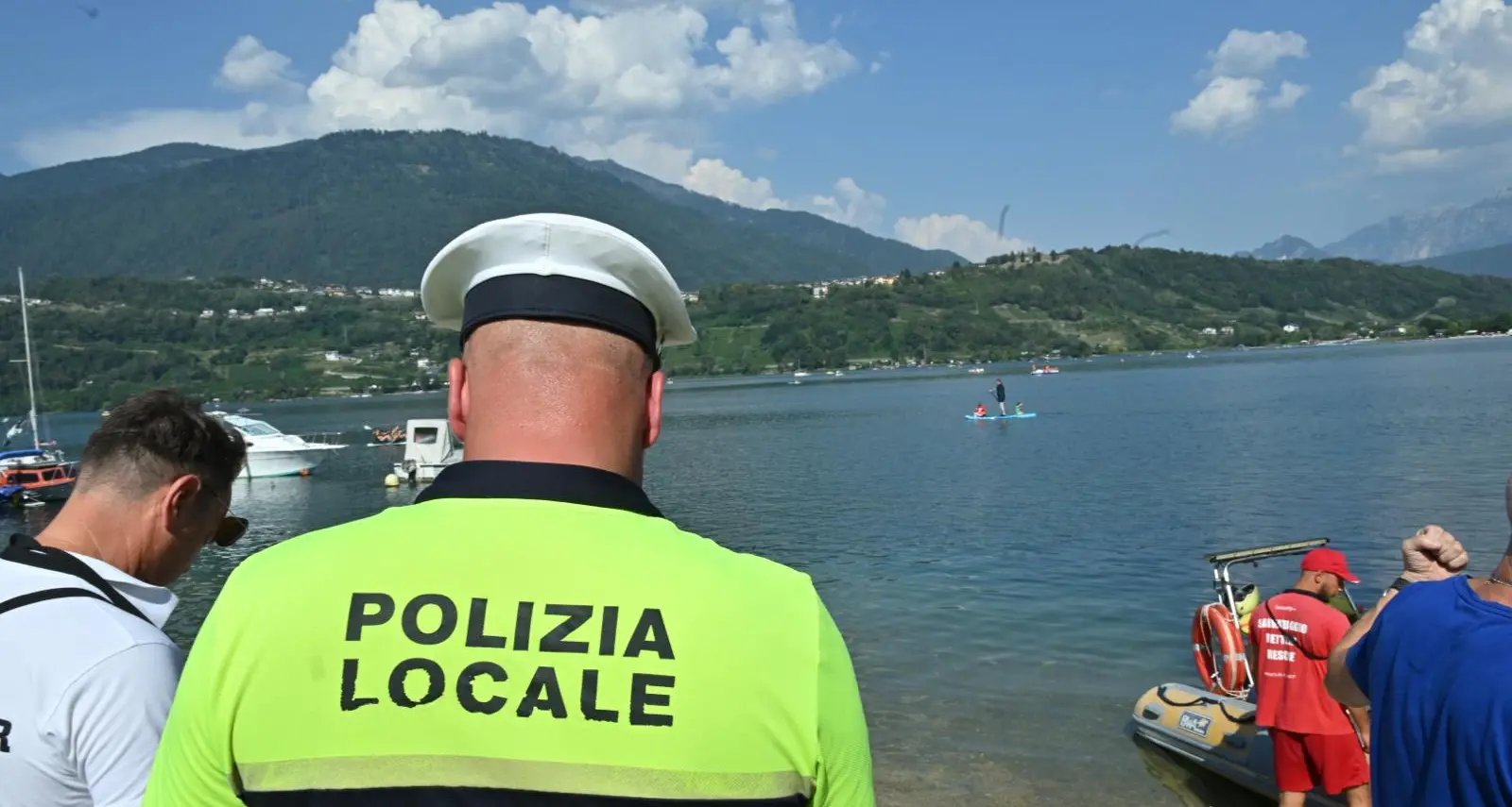 Rischio annegamento nel lago di Caldonazzo: soccorsi padre e figlio