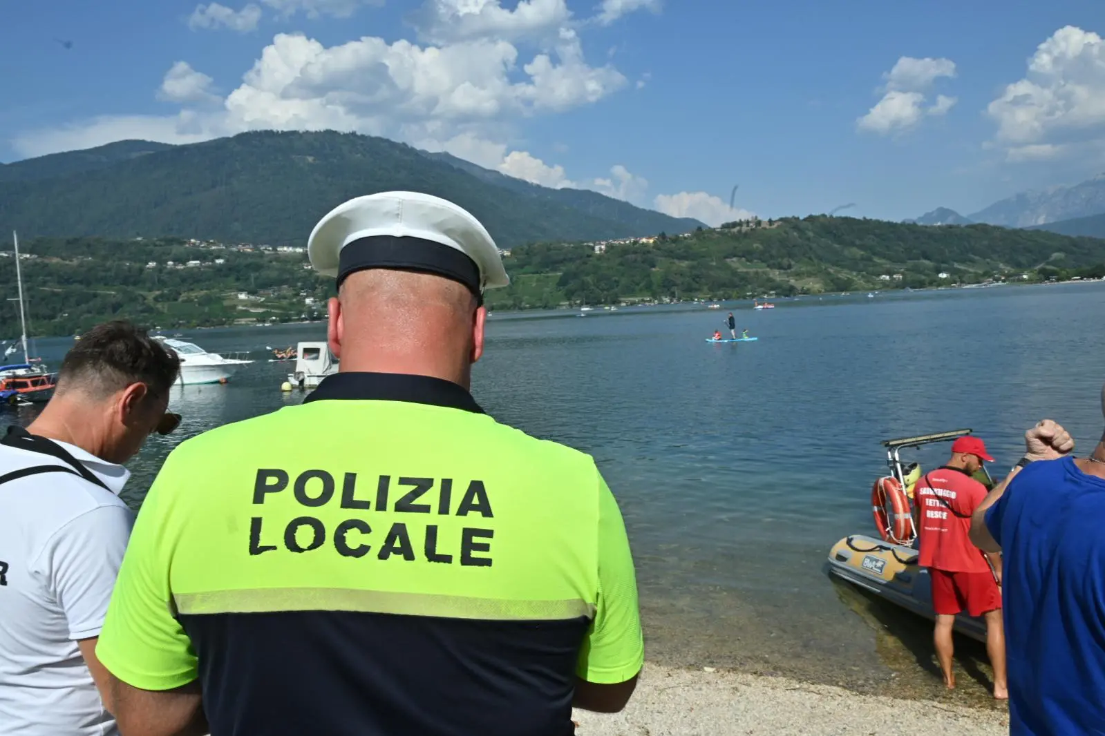 Rischio annegamento nel lago di Caldonazzo: soccorsi padre e figlio