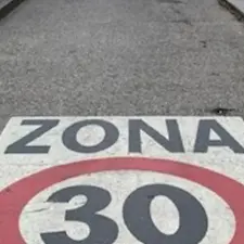 Via Venezia, funziona il limite a 30 all'ora