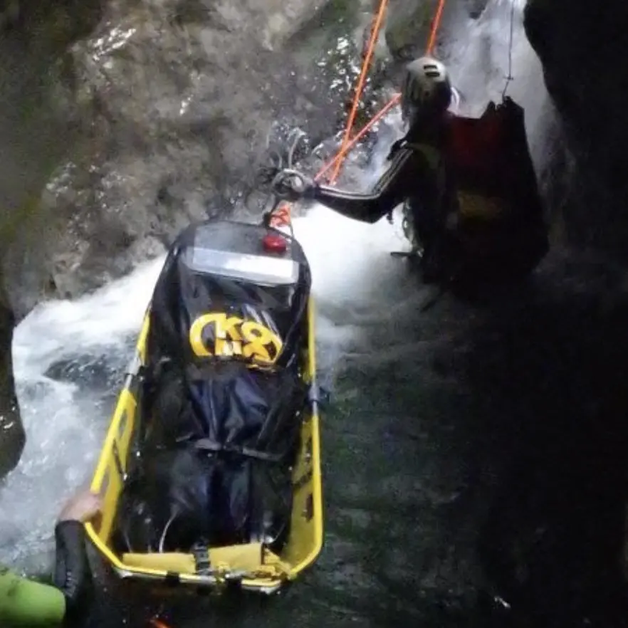 Riva, intervento di soccorso nel canyon del torrente Albola: ferita una donna