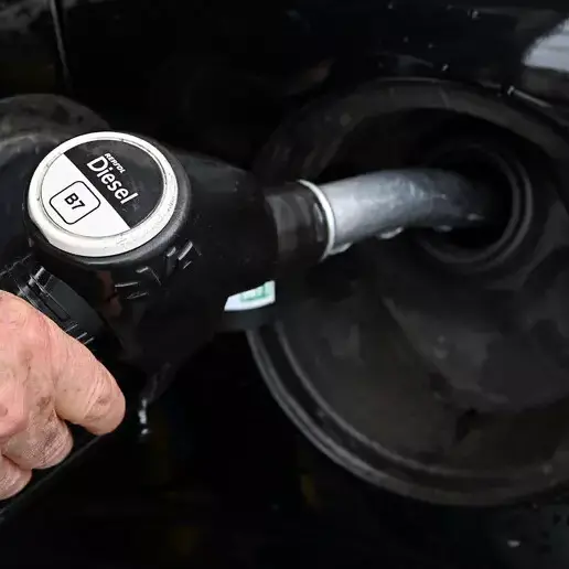 Il governatore del Veneto: «Stop al blocco dei diesel Euro 5, punisce chi non può permettersi un'auto nuova»
