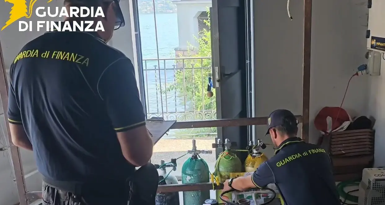 Sub, controlli della Finanza sul Garda e sui laghi del Nord Italia: 9 centri irregolari su 20 e multe per 90 mila euro