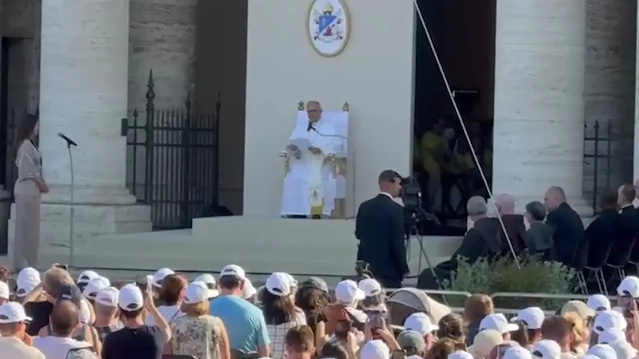 Assisi, bagno di folla per Papa Leone a Santa Maria degli Angeli