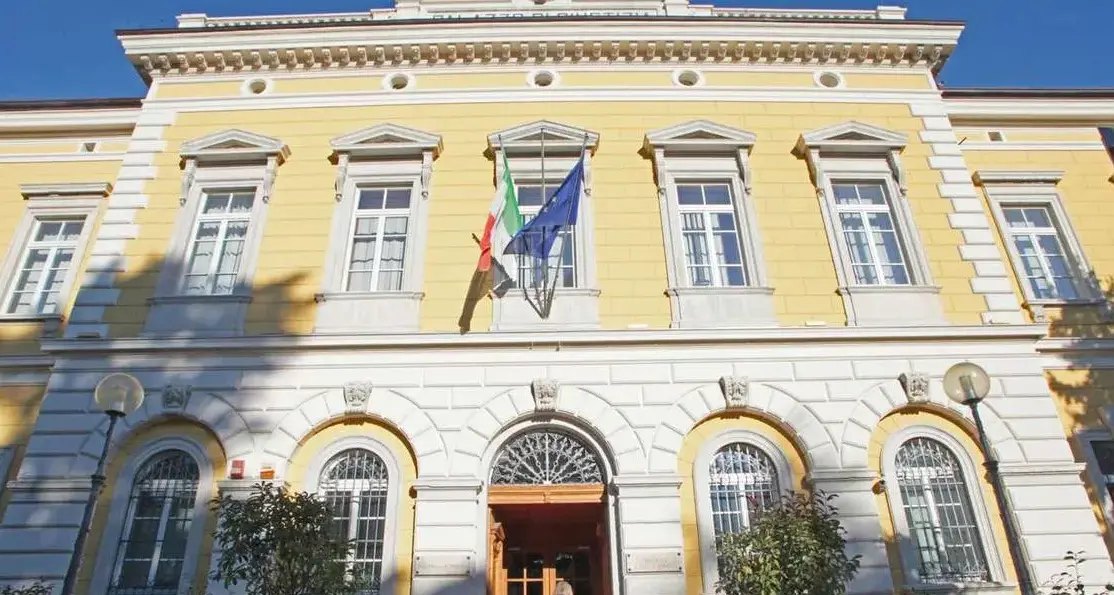 «Sarò una brava vicina»: paga mille euro e chiude il processo per minacce