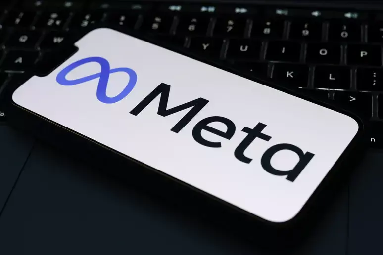 Meta condannata a pagare oltre 900 milioni per i danni dei social ai minori