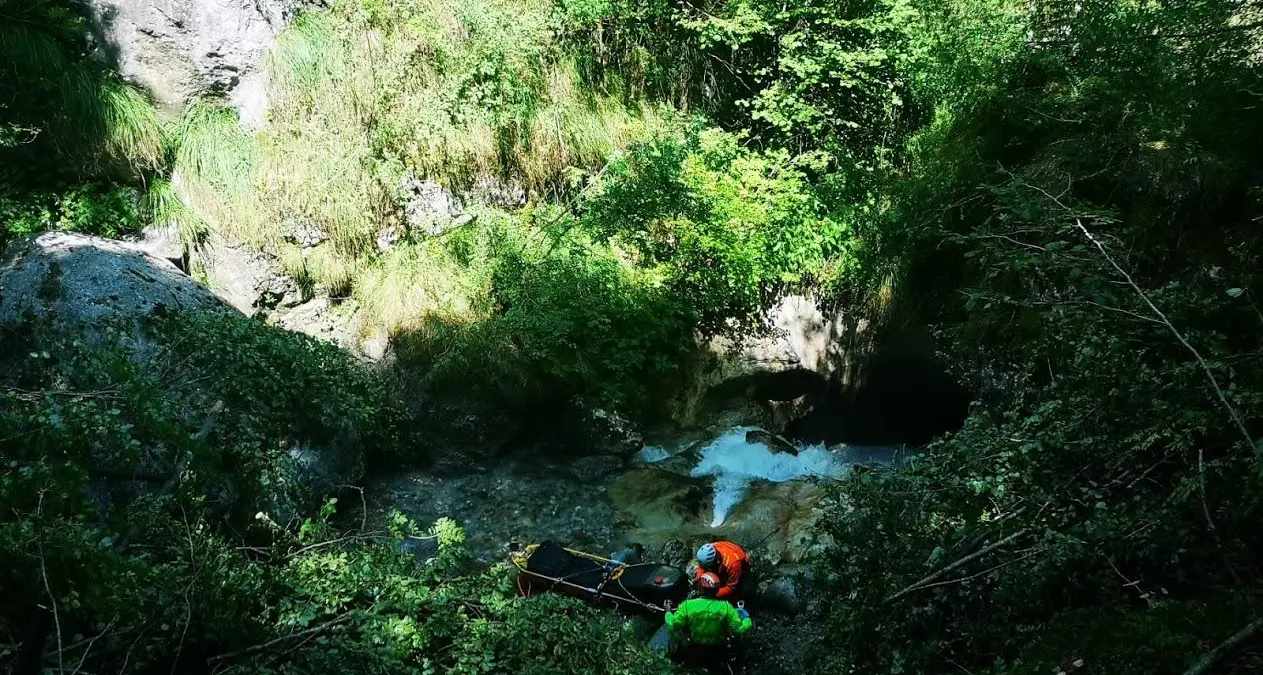 Riva del Garda, si infortuna nel canyon dell’Albola: soccorso un turista australiano