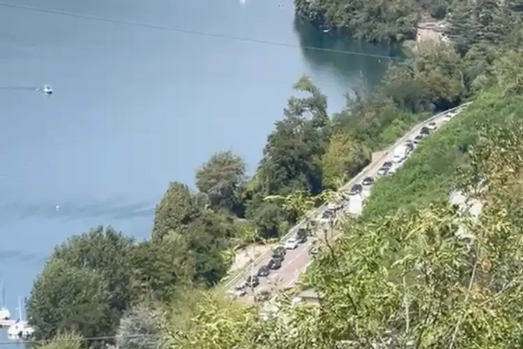 Incidente sulla Ss47 a Tenna, ferito un motociclista di 51 anni