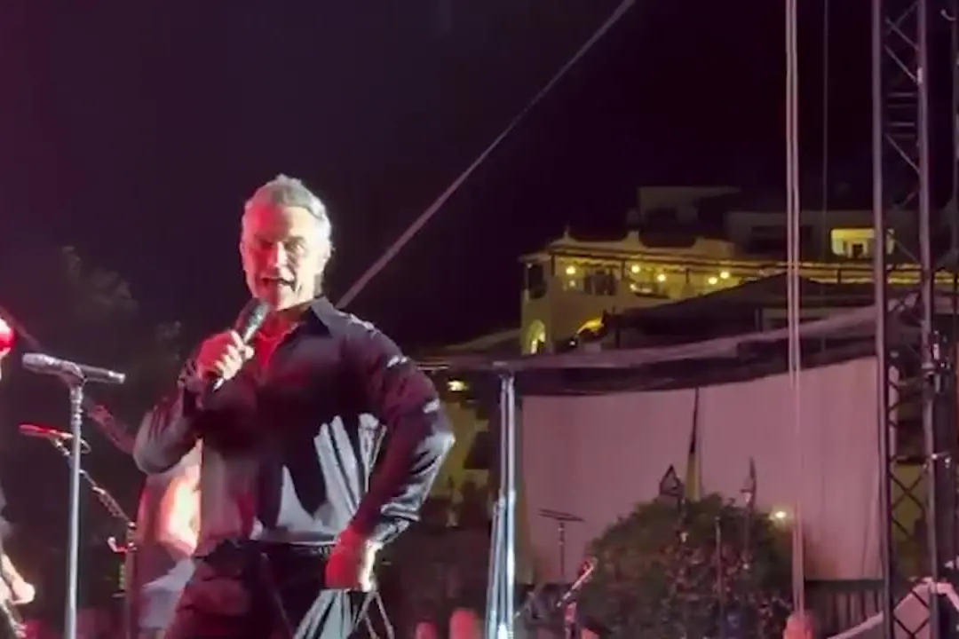 L'energia di Robbie Williams infiamma la Costa Smeralda